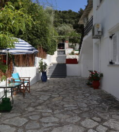 A Beautiful Place to Relax (Τσίπουρας Χρήστος Δημ.)