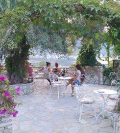 Θέα Cafe – Bar