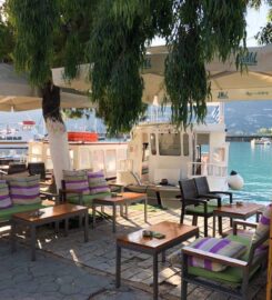JoMil Gelato e Caffe (Θειακός Μίλτος Σπυρ.)