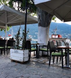 JoMil Gelato e Caffe (Θειακός Μίλτος Σπυρ.)