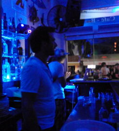 Yacht Cafe Bar (Βασιλάτος Ευστάθιος Σταυρ.)