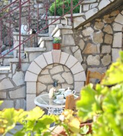 The Stone House (Κοντογιώργη Μαρία)