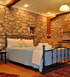The Stone House (Κοντογιώργη Μαρία)