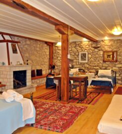 The Stone House (Κοντογιώργη Μαρία)