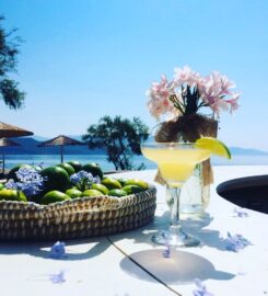 K Beach Bar (Καββαδάς Χαρίλαος & Γεώργιος Παναγ.)