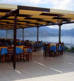 Ξενοδοχείο Εσπερίδες (Ψωμάκης Ιωάννης, Καρρά Δ.)