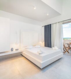 San Giovanni Beach Resort & Suites