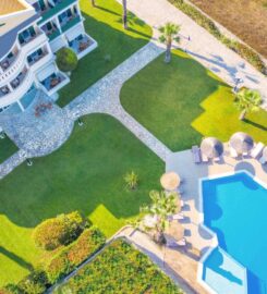 San Giovanni Beach Resort & Suites